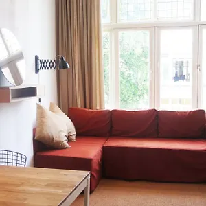 Alberti - Bed & Bike Rotterdam