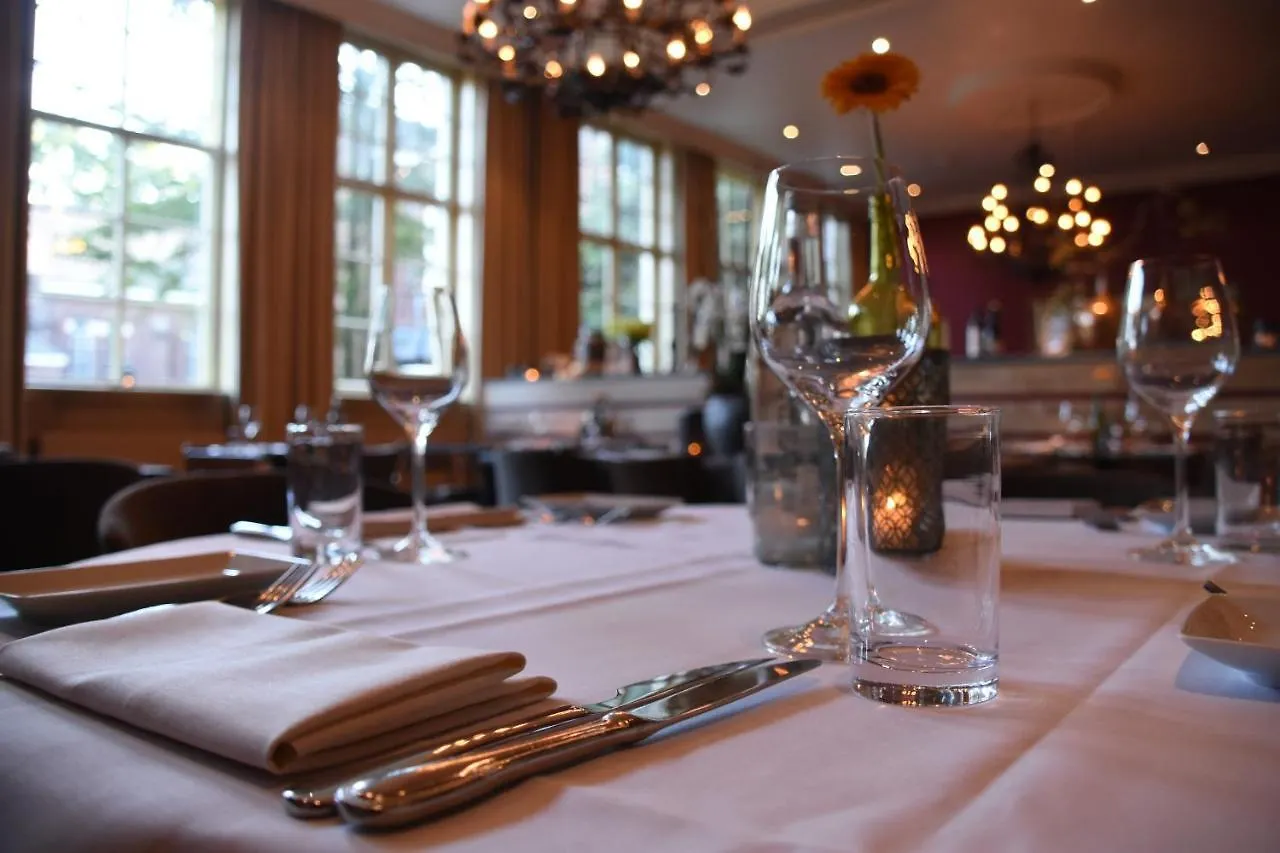 Hotel Restaurant la Sonnerie Son en Breugel 4*,